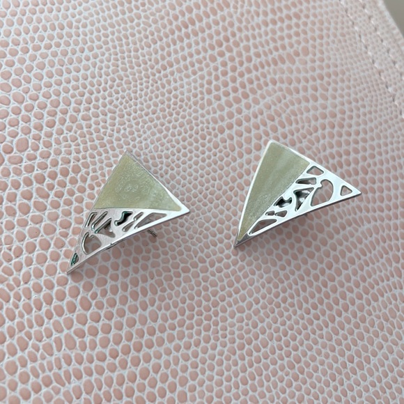 Triangular post earrings - Picture 1 of 3